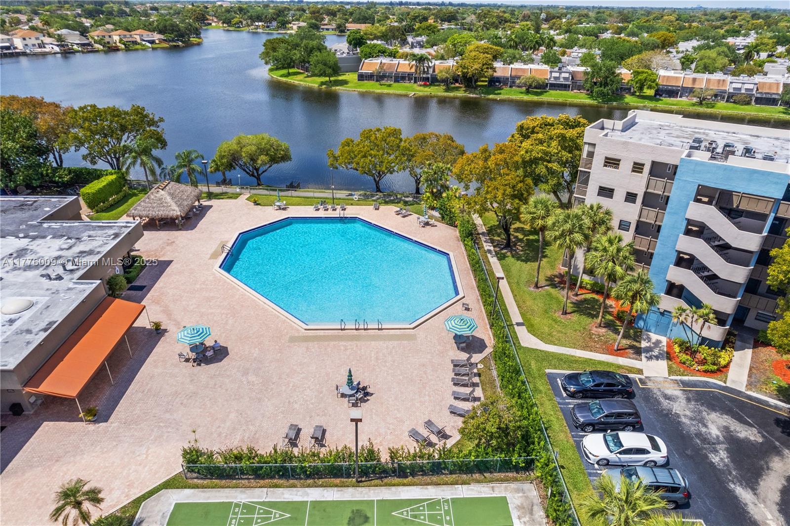 901 Colony Point Cir #503, Pembroke Pines, Florida image 34