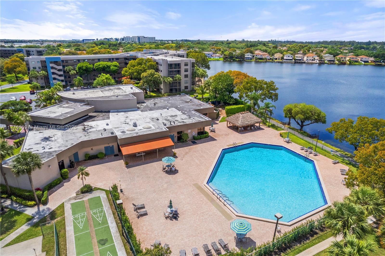 901 Colony Point Cir #503, Pembroke Pines, Florida image 36