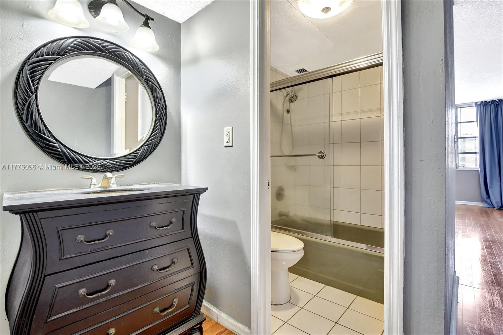 6911 Environ Blvd #3L, Lauderhill, Florida image 21