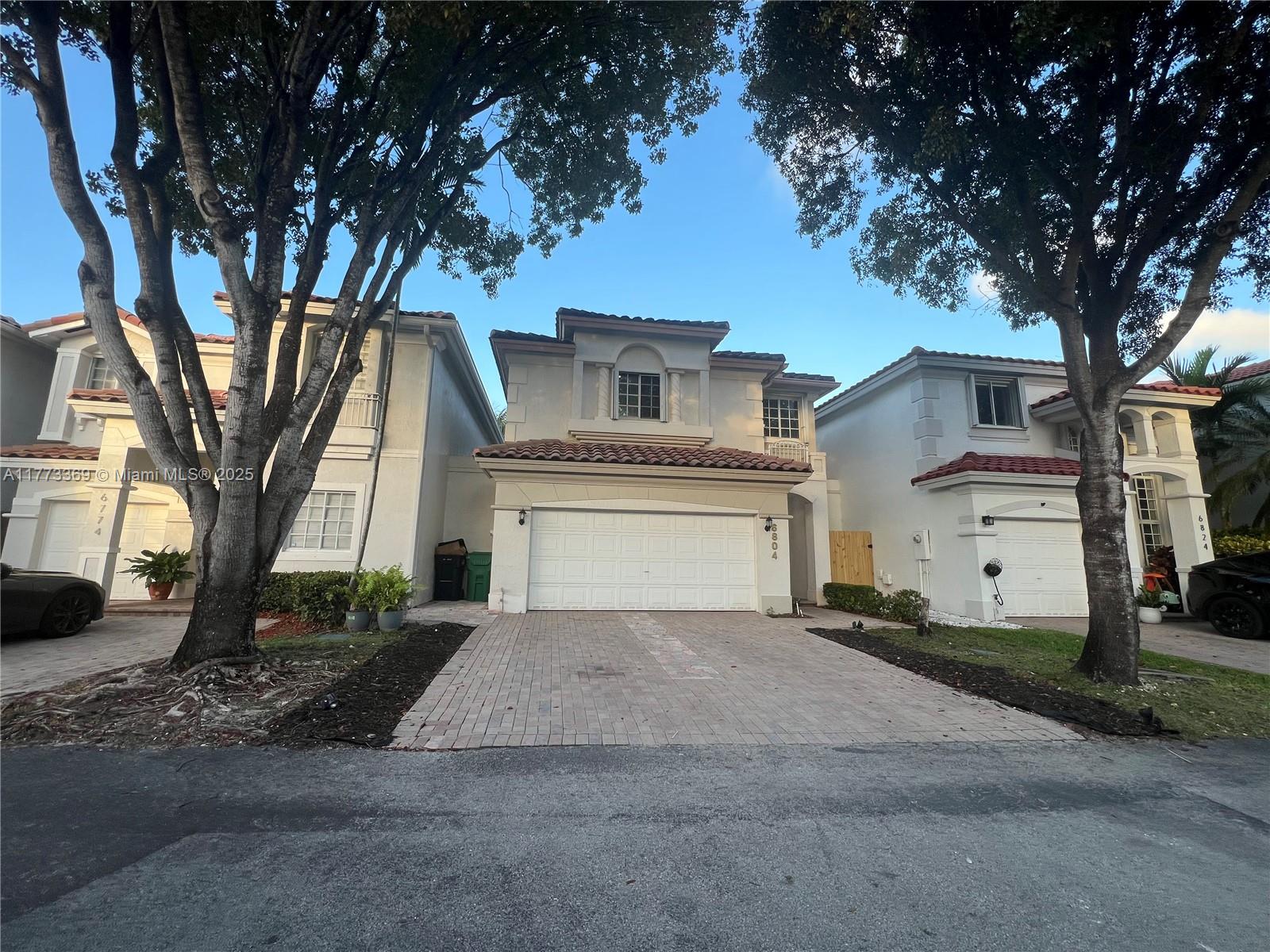 Casa para Alugar em Doral, FL