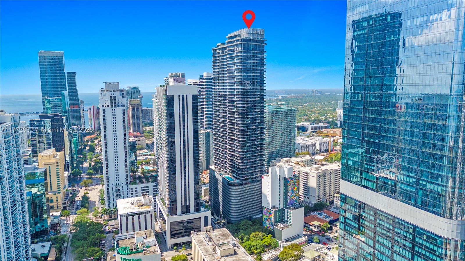 Apartamento à Venda em Miami, FL
