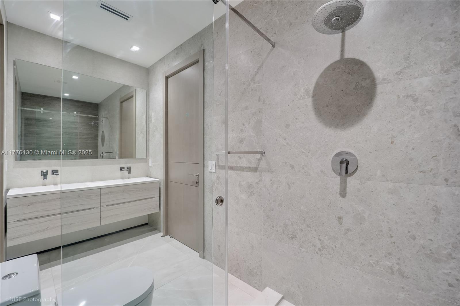 5825 Alton Rd, Miami Beach, Florida image 18