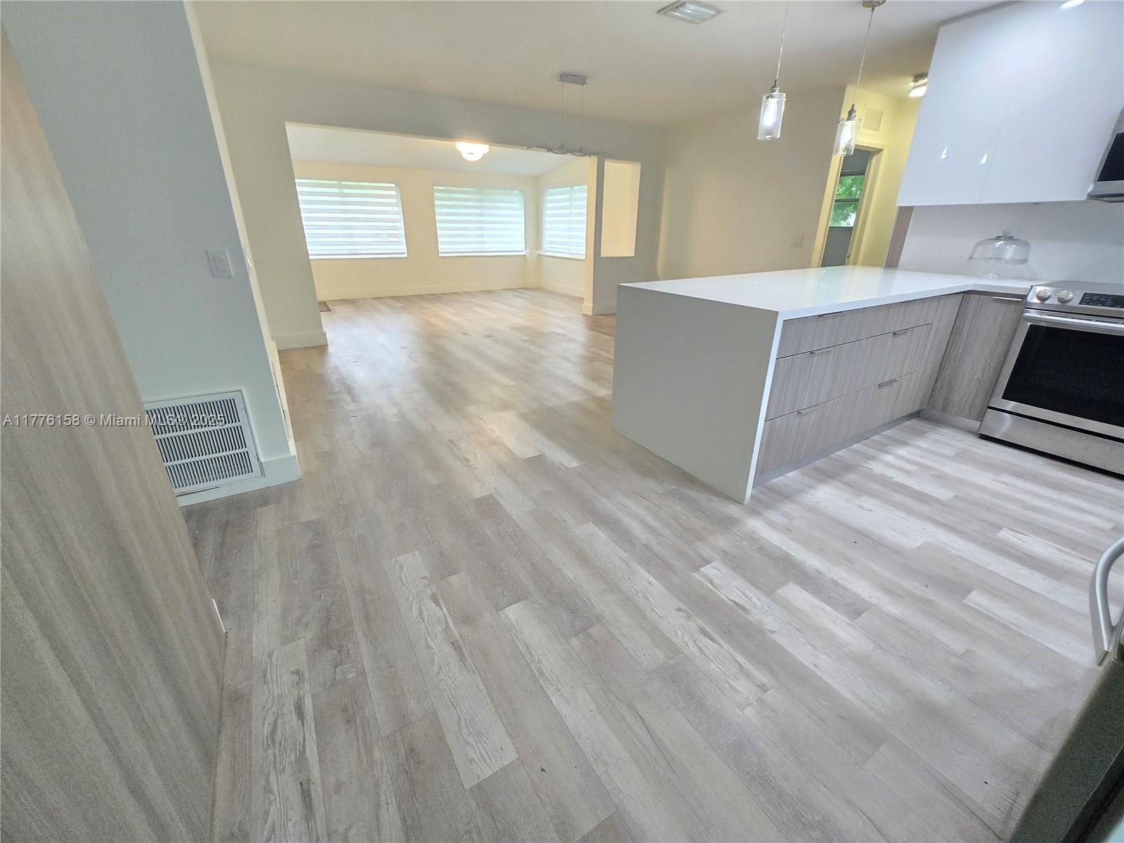 5101 SW 6th Ct, Margate, Florida image 3