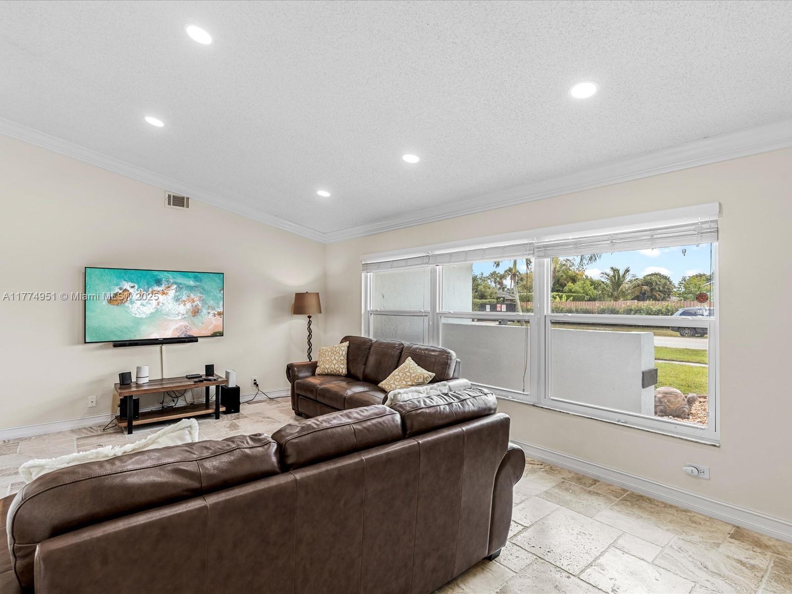 12137 Stratford St, Wellington, Florida image 27