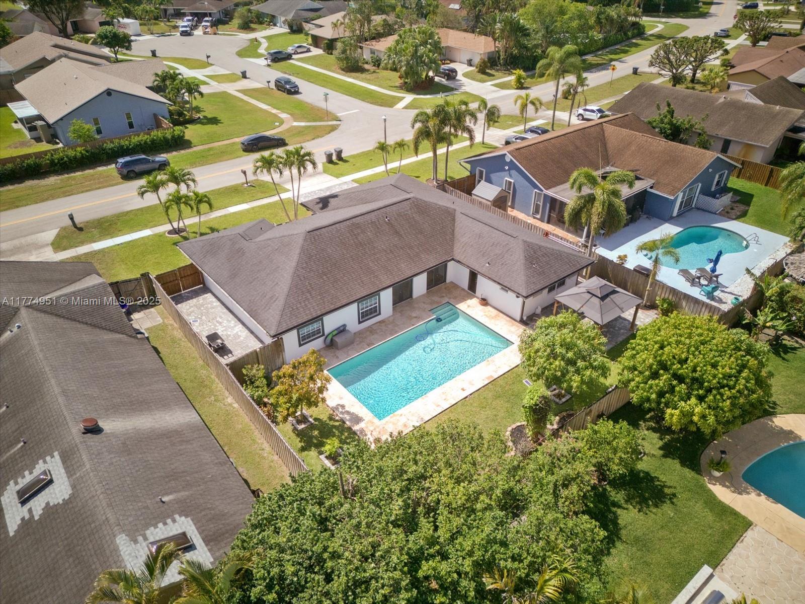 12137 Stratford St, Wellington, Florida image 44