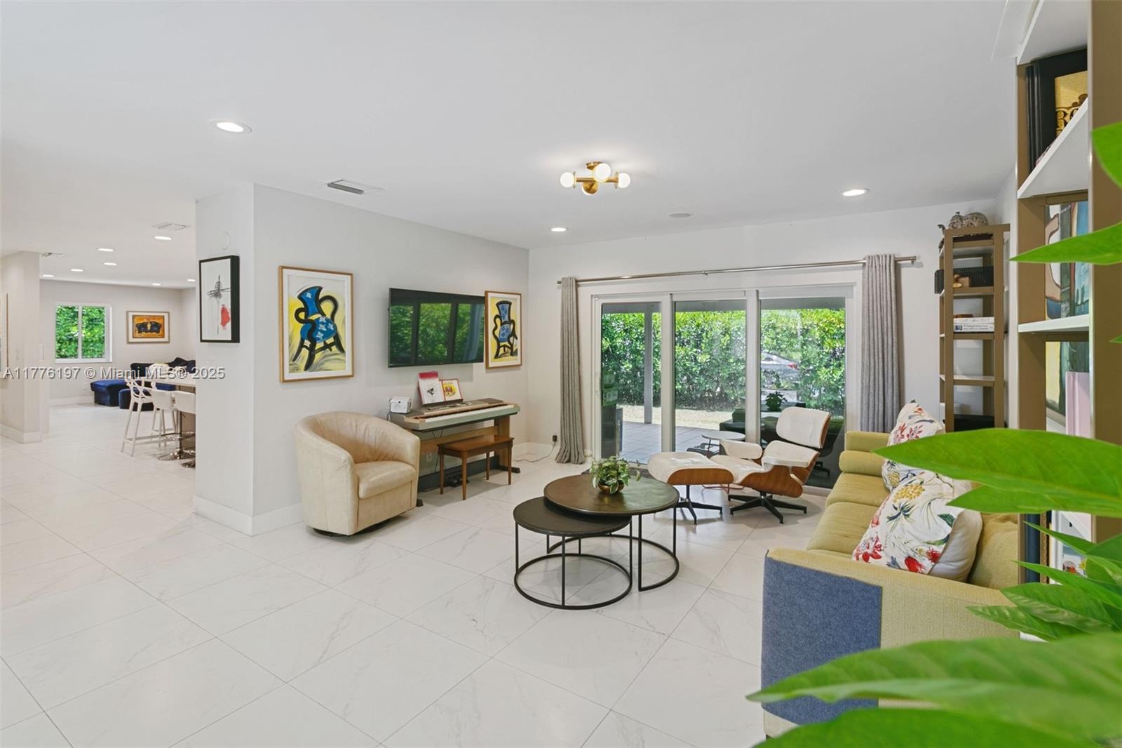 Listing Photo 12