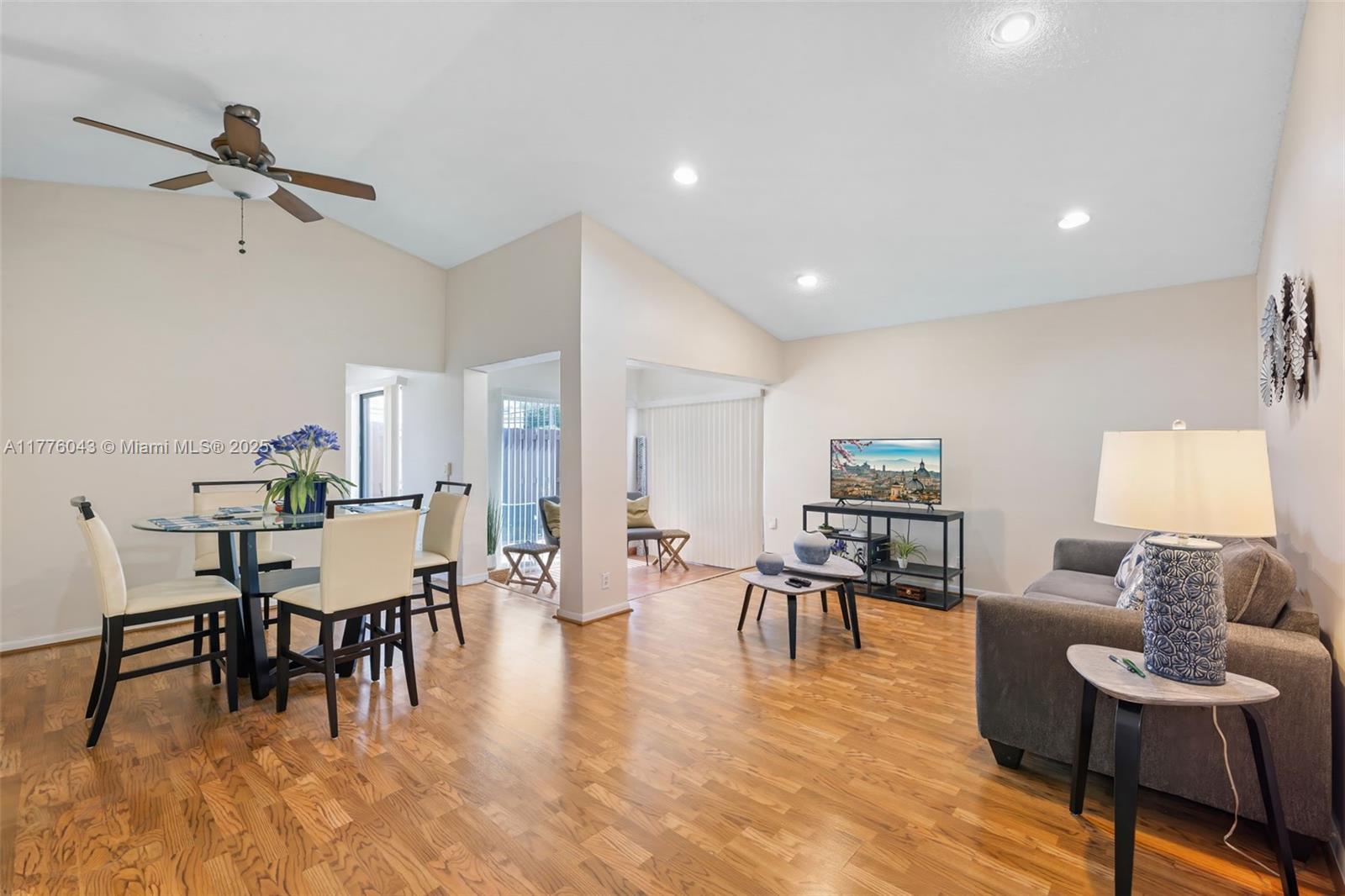6536 NW 170th Ter #6536, Hialeah, Florida image 9