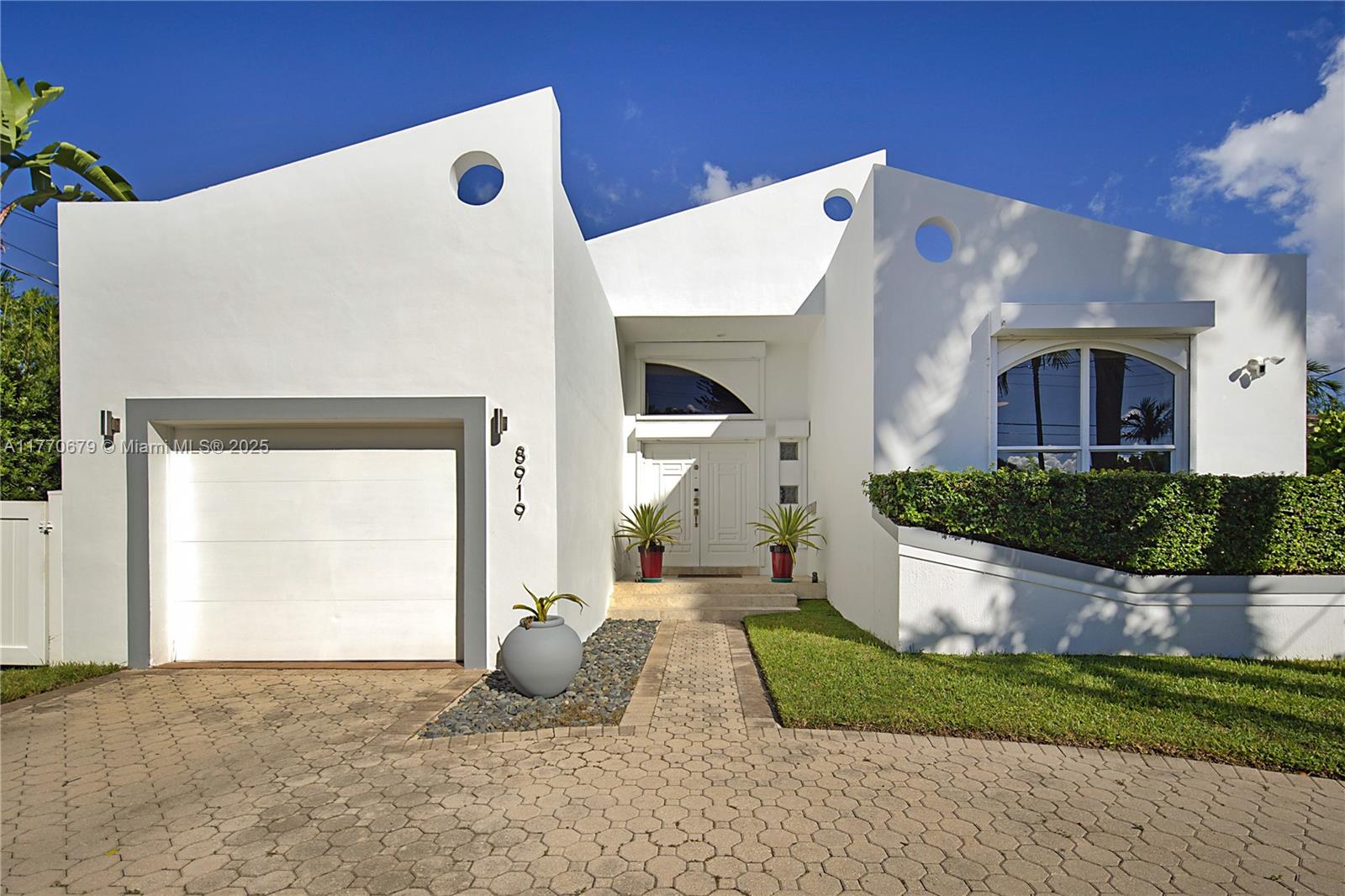 8919 Byron Ave, Surfside, Florida image 1