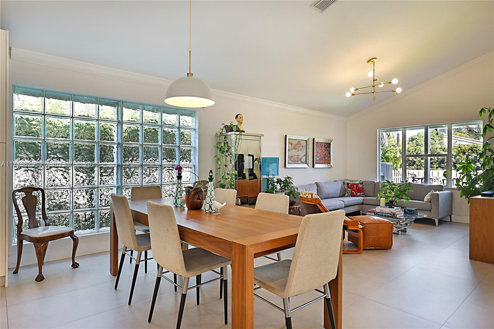 8919 Byron Ave, Surfside, Florida image 20