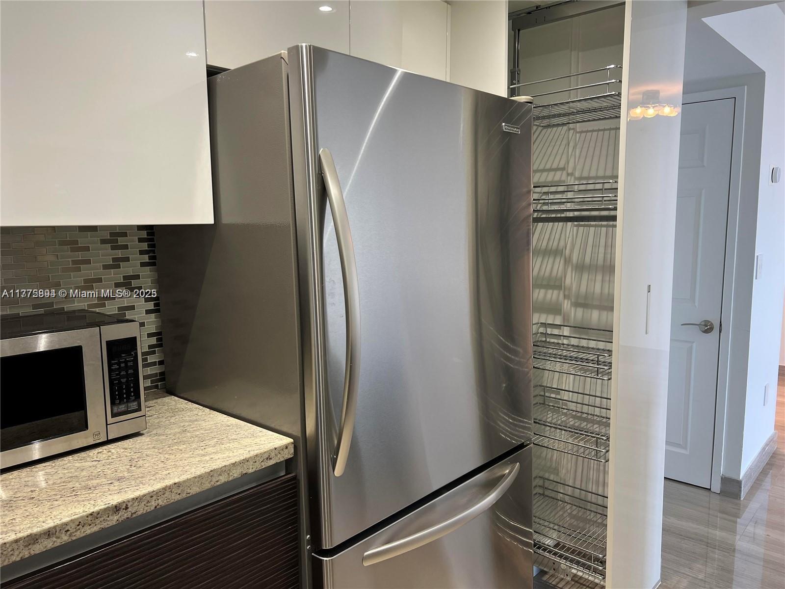 20505 E Country Club Dr #2034, Aventura, Florida image 12