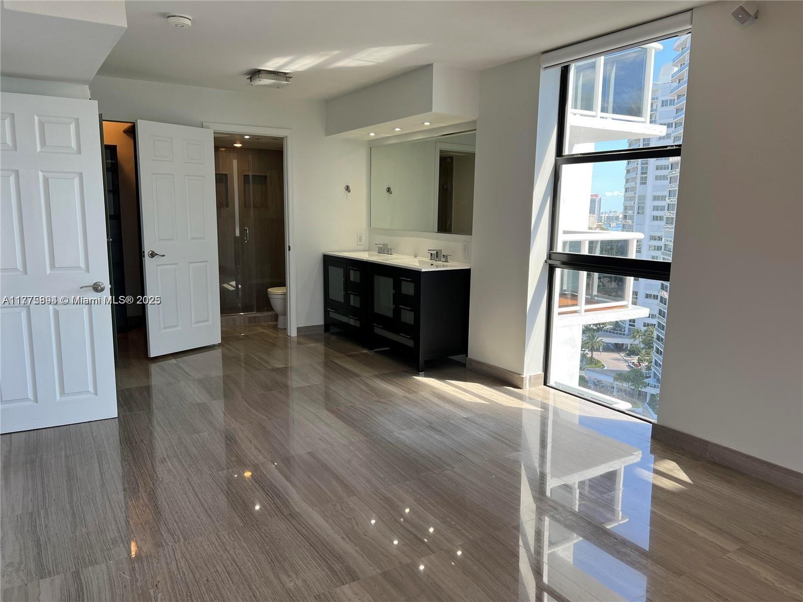 20505 E Country Club Dr #2034, Aventura, Florida image 21