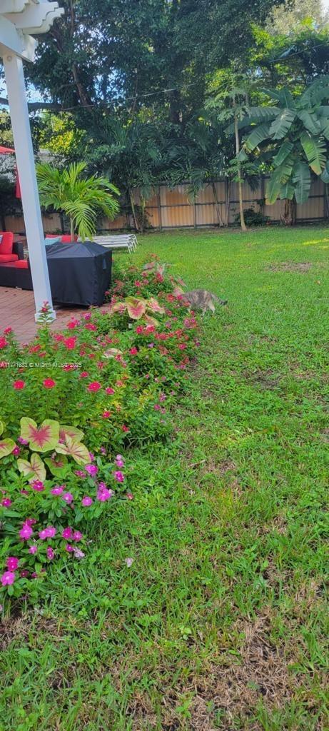 Residential, Biscayne Park, Florida image 29