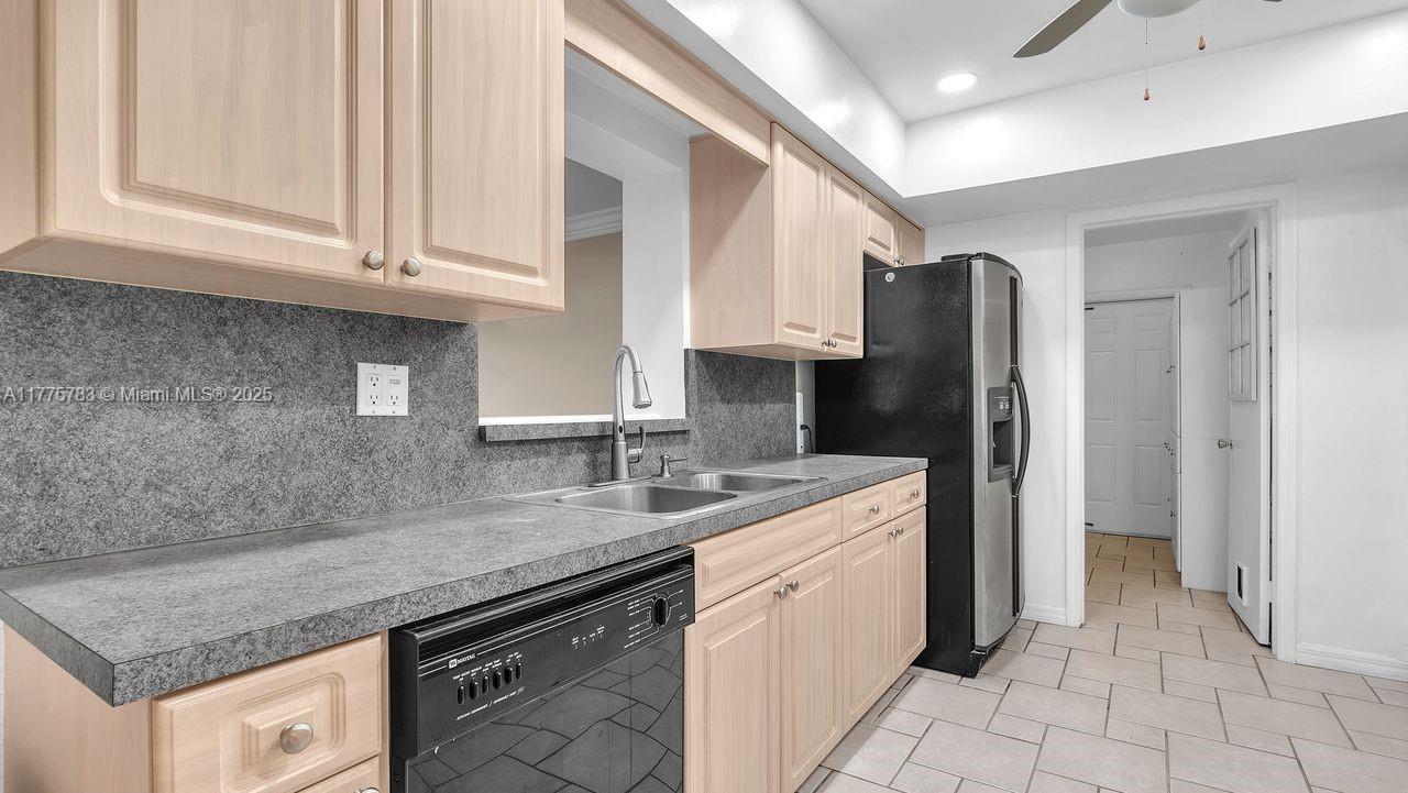 5713 NE 17th Ter, Fort Lauderdale, Florida image 9
