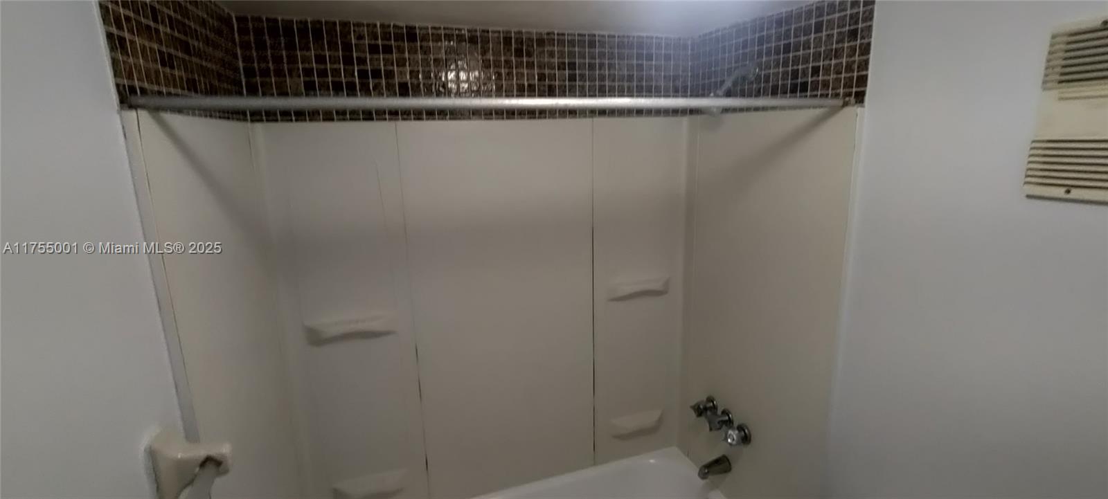 13390 NE 7th Ave #302, North Miami, Florida image 24
