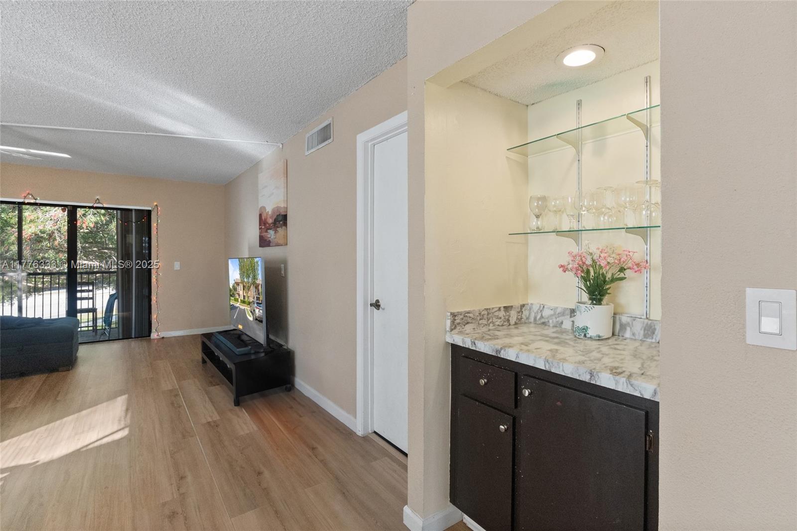 340 Racquet Club Rd #201, Weston, Florida image 5