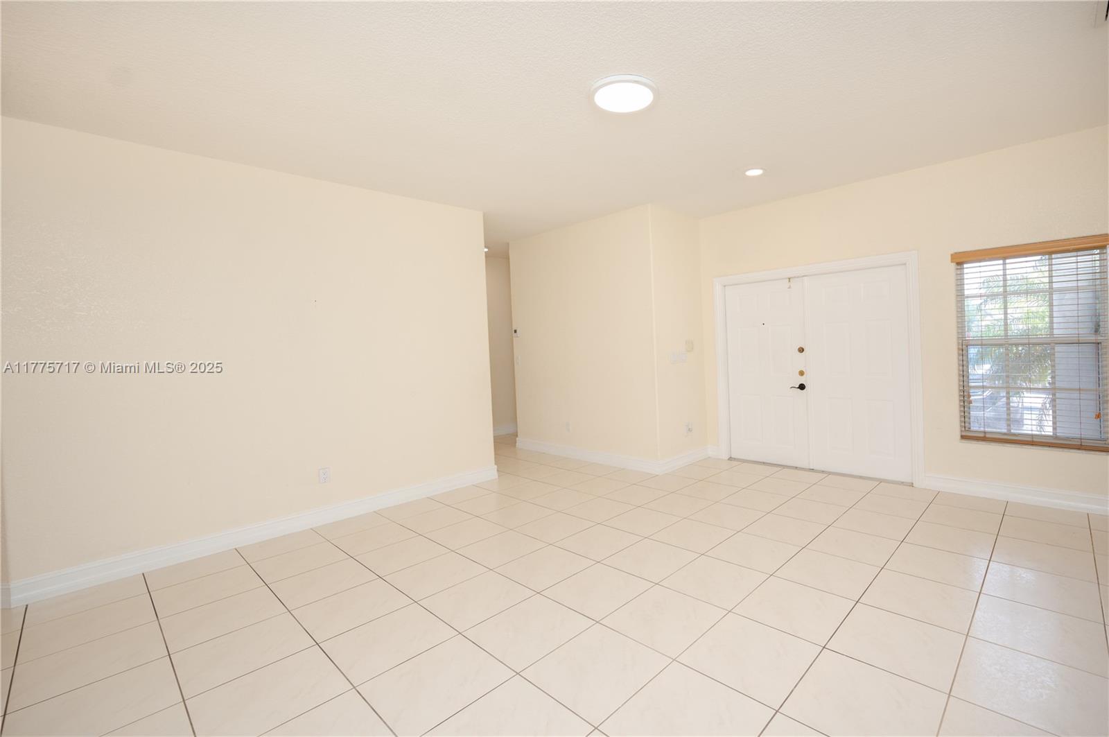 8744 NW 147th Ln, Miami Lakes, Florida image 10