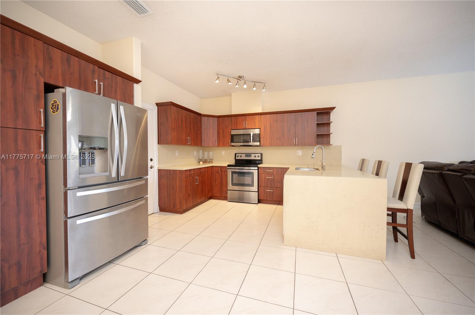 8744 NW 147th Ln, Miami Lakes, Florida image 28