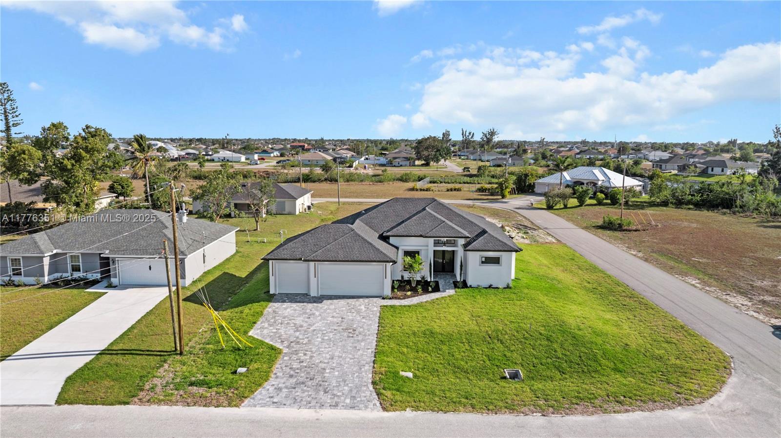 122 NE 20 Ter, Cape Coral, Florida image 3
