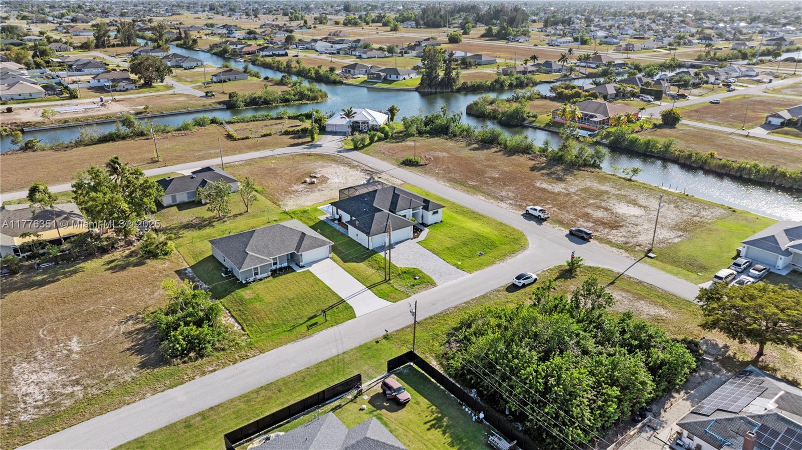 122 NE 20 Ter, Cape Coral, Florida image 4