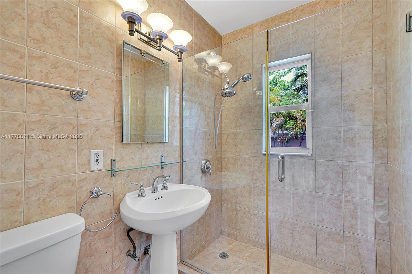 3609 Avocado Ave, Miami, Florida image 39