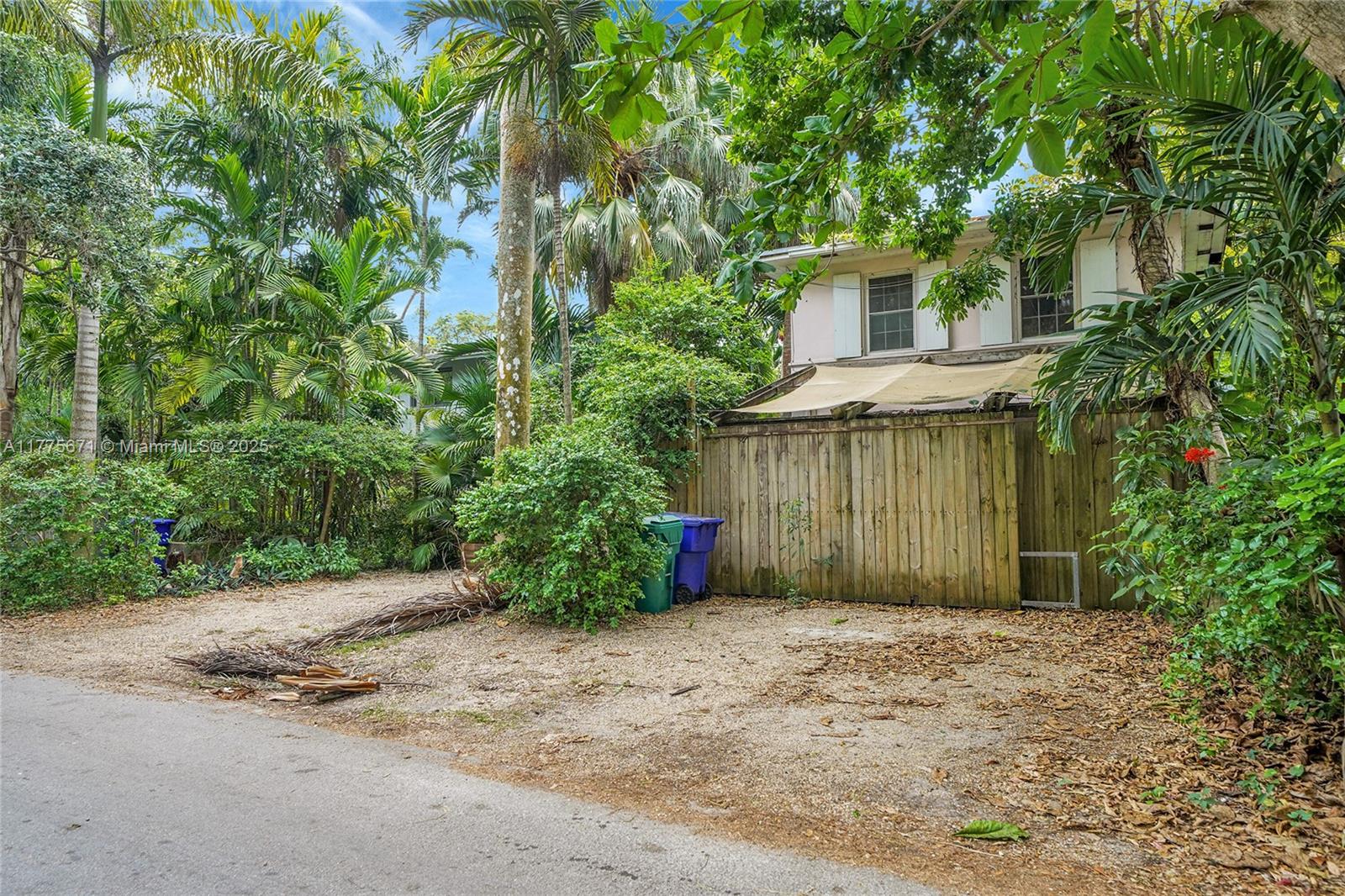 3609 Avocado Ave, Miami, Florida image 46