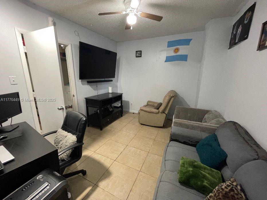 9520 W Daffodil Ln, Miramar, Florida image 19