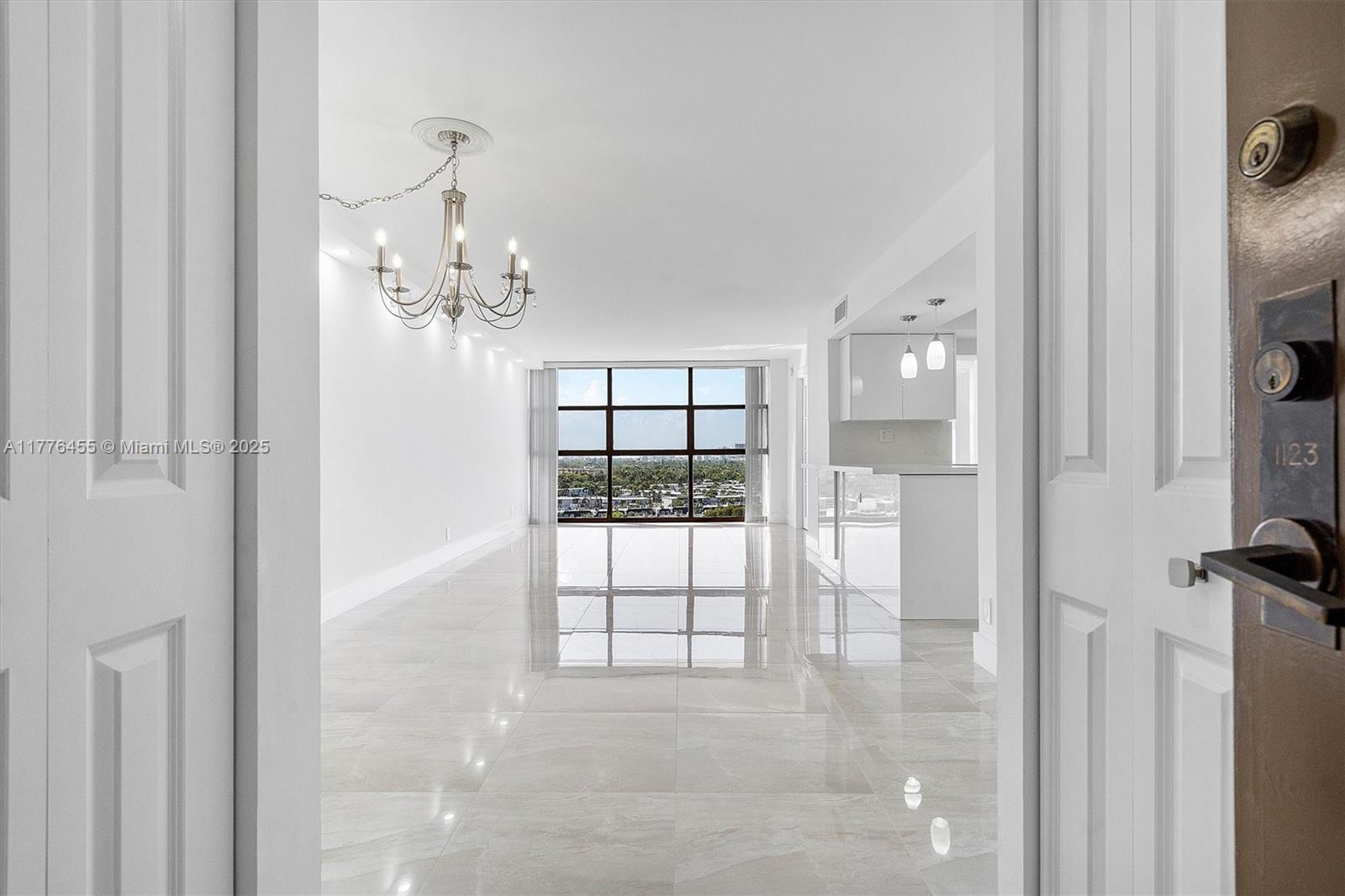 600 Parkview Dr #1123, Hallandale Beach, Florida image 2