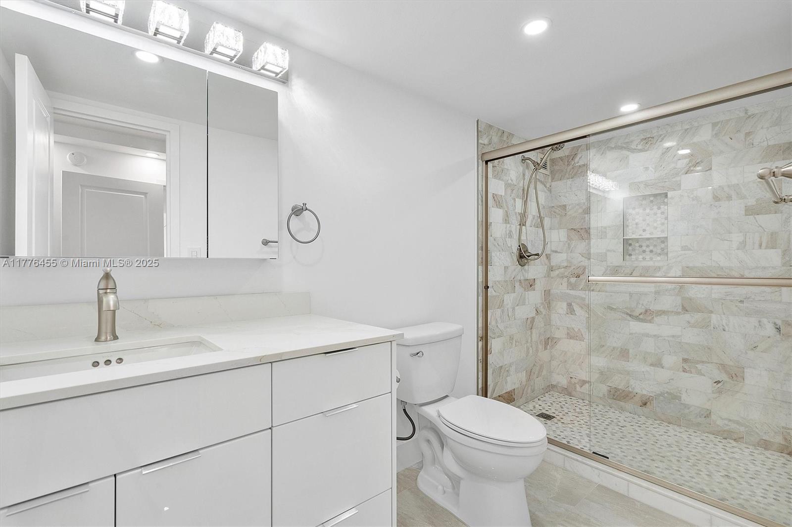 600 Parkview Dr #1123, Hallandale Beach, Florida image 26