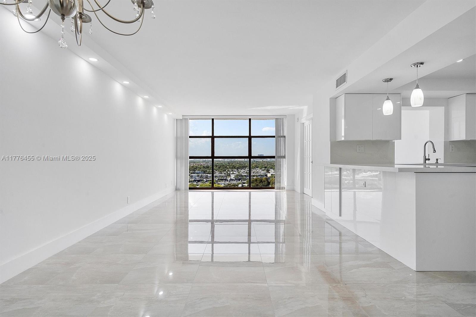 600 Parkview Dr #1123, Hallandale Beach, Florida image 3
