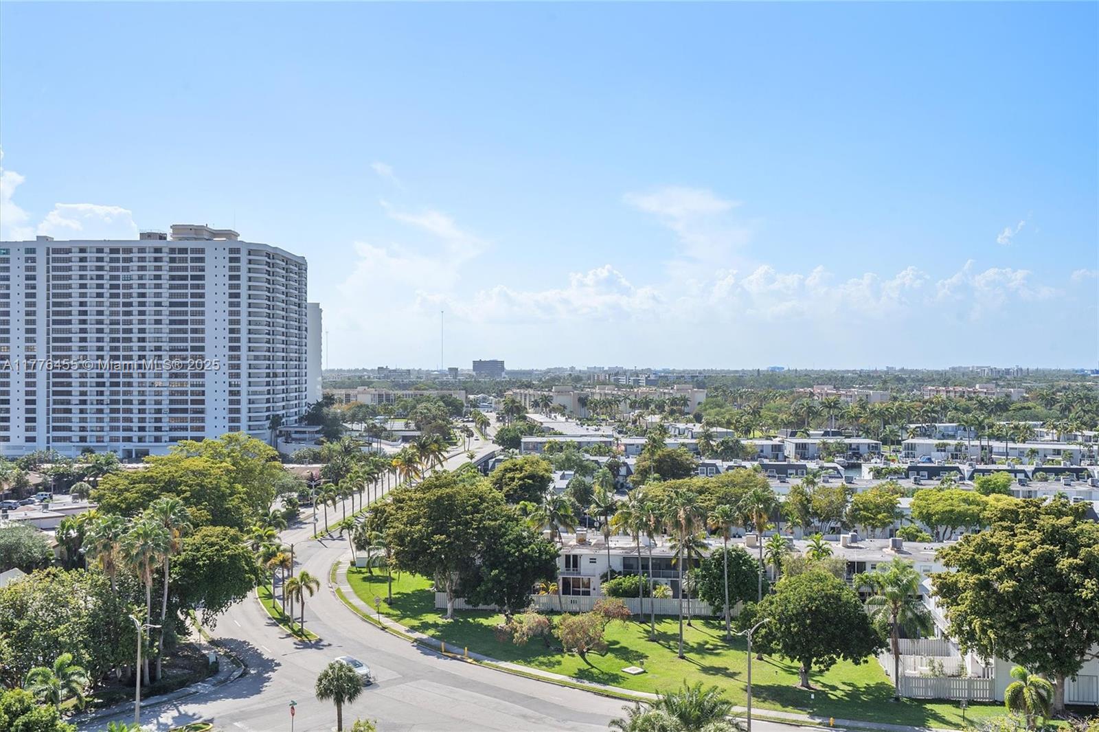 600 Parkview Dr #1123, Hallandale Beach, Florida image 38