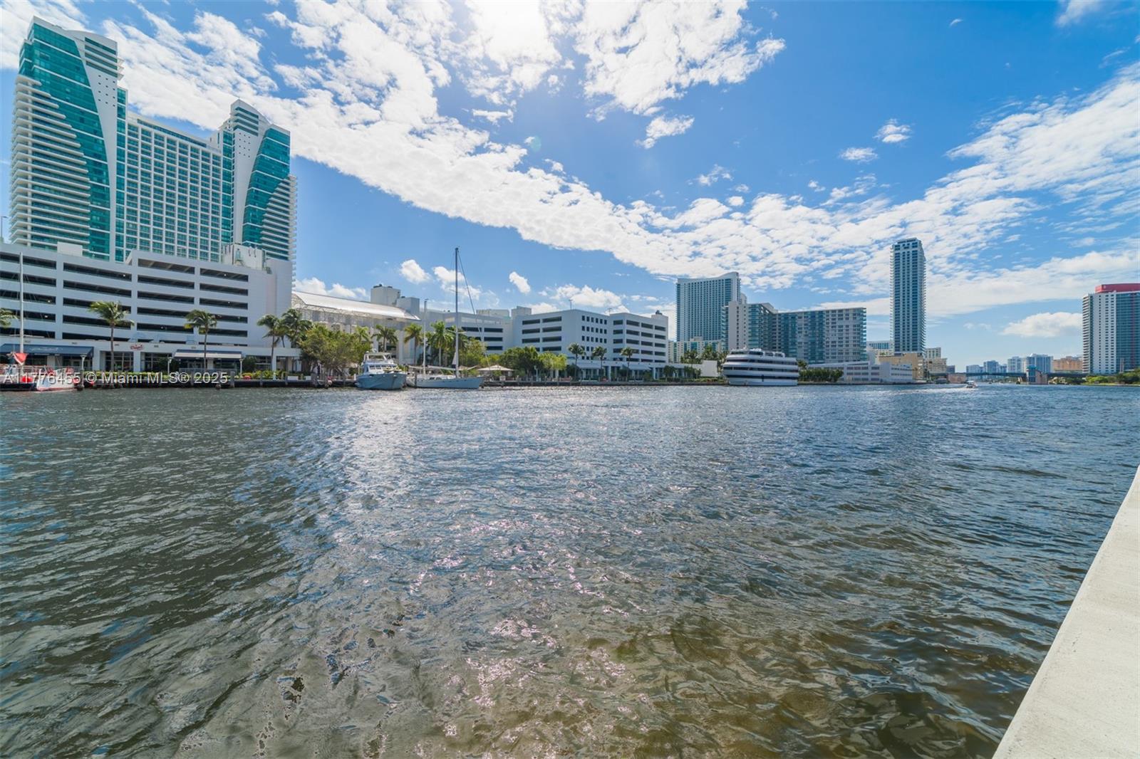 600 Parkview Dr #1123, Hallandale Beach, Florida image 41