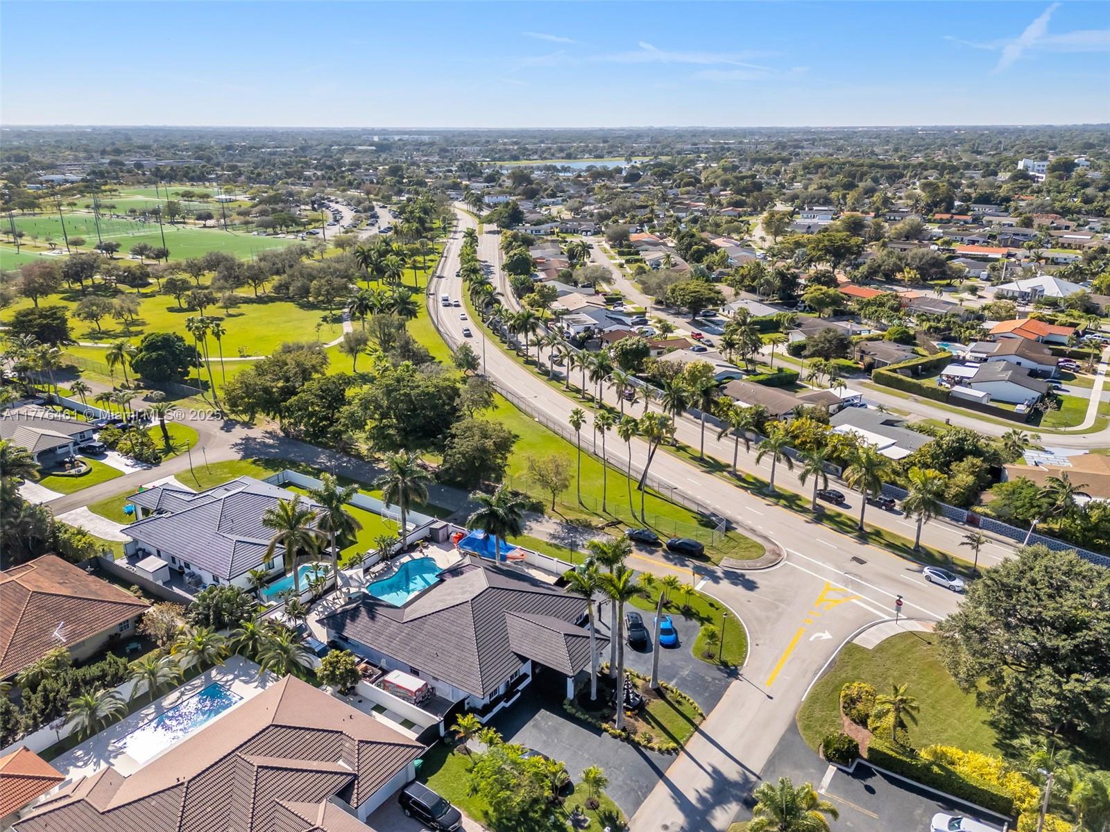 12680 SW 77th St, Miami, Florida image 38