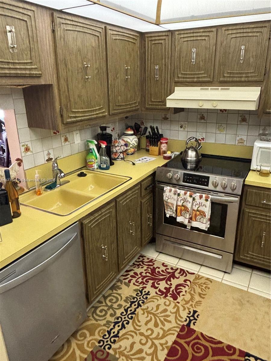 483 N Pine Island Rd #C305, Plantation, Florida image 4