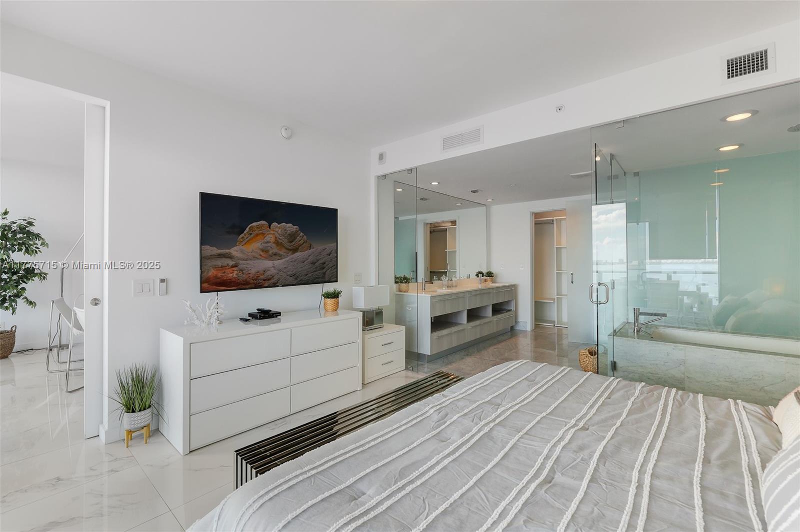 3131 NE 7th Ave #1202, Miami FL 33137