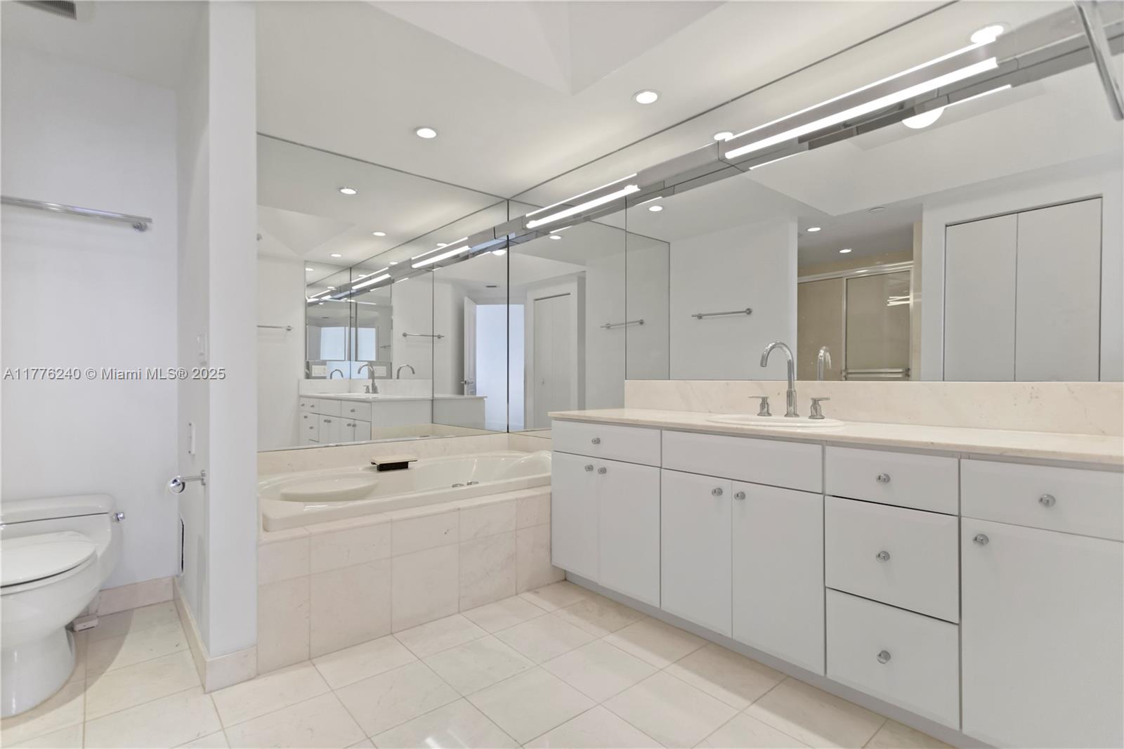 2800 Island Blvd #1702, Aventura, Florida image 50