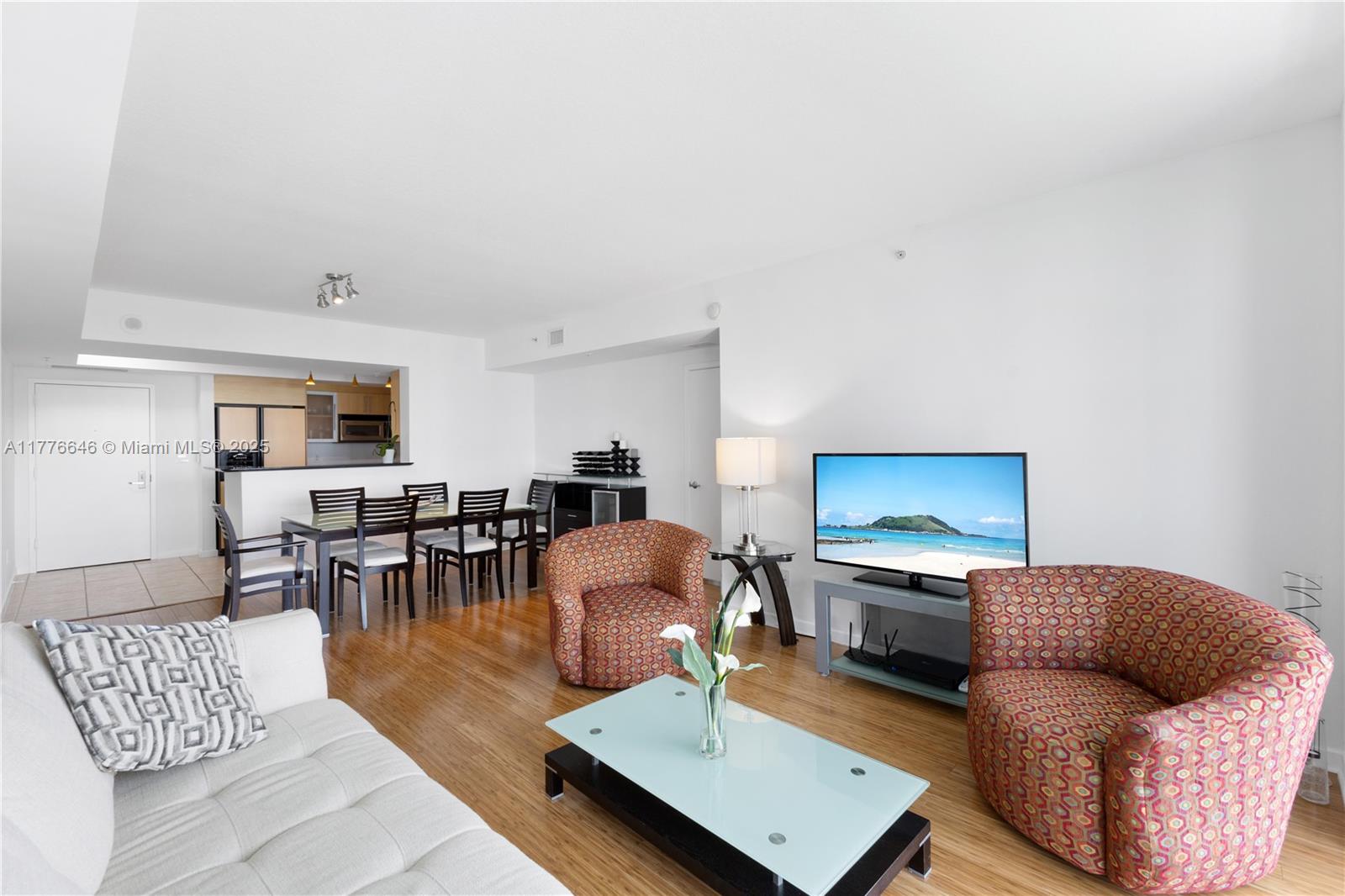 335 S Biscayne Blvd #2807, Miami FL 33131