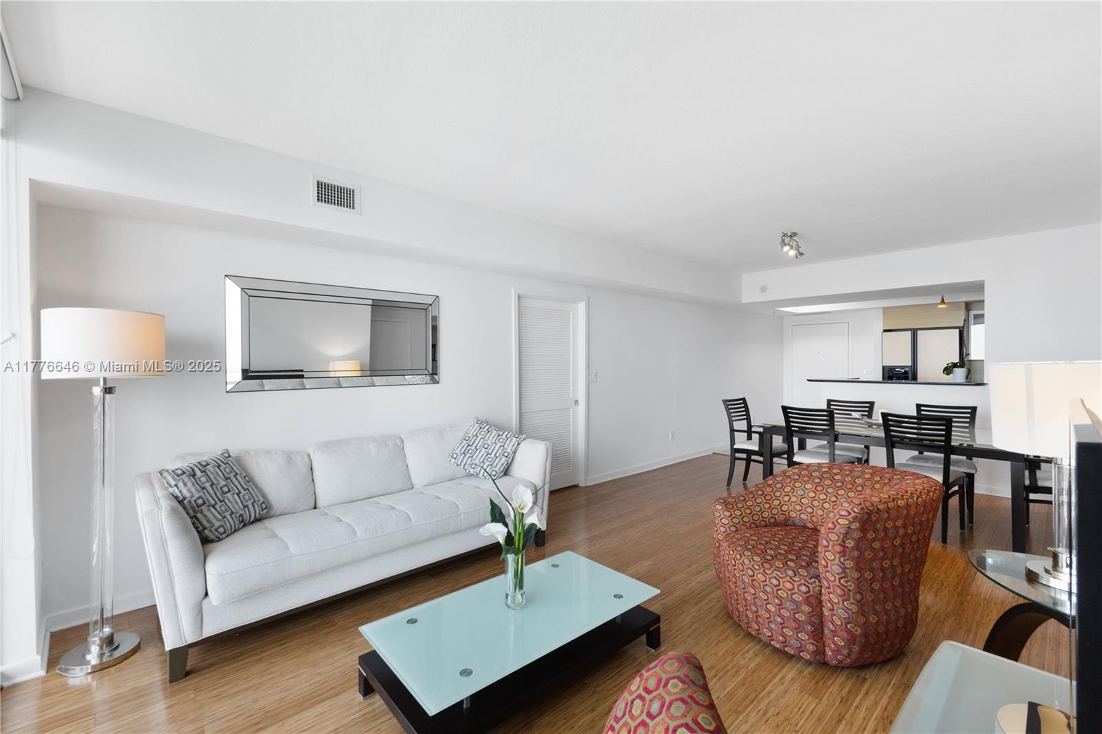 335 S Biscayne Blvd #2807, Miami FL 33131