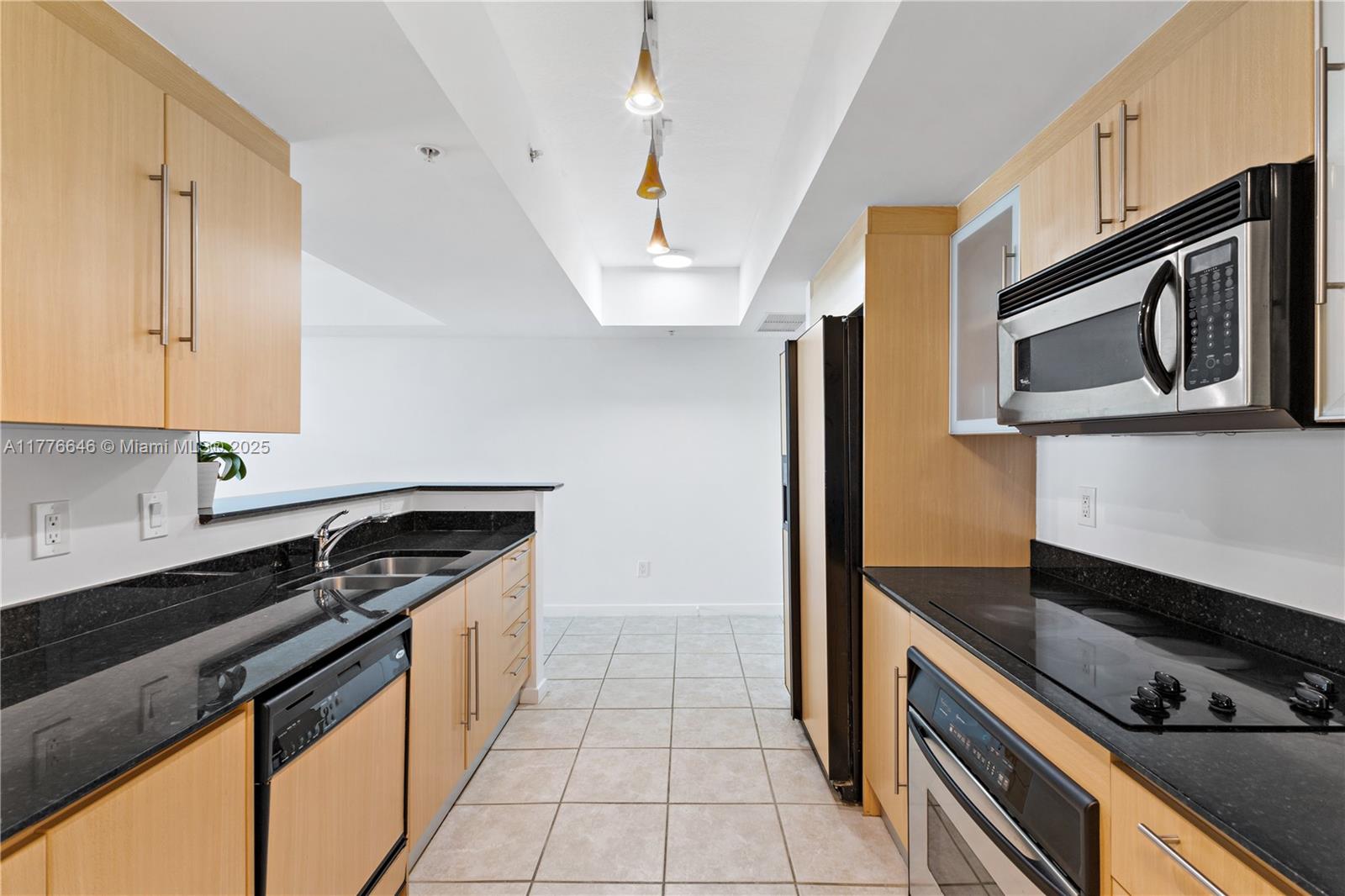 335 S Biscayne Blvd #2807, Miami FL 33131