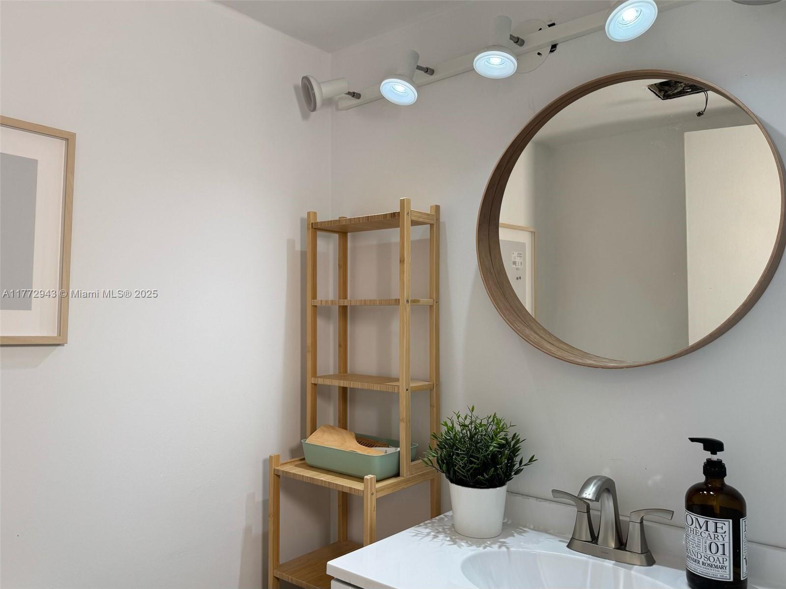3625 N Country Club Dr #1901, Aventura, Florida image 17