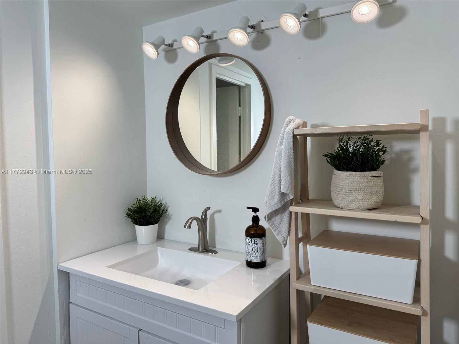 3625 N Country Club Dr #1901, Aventura, Florida image 27