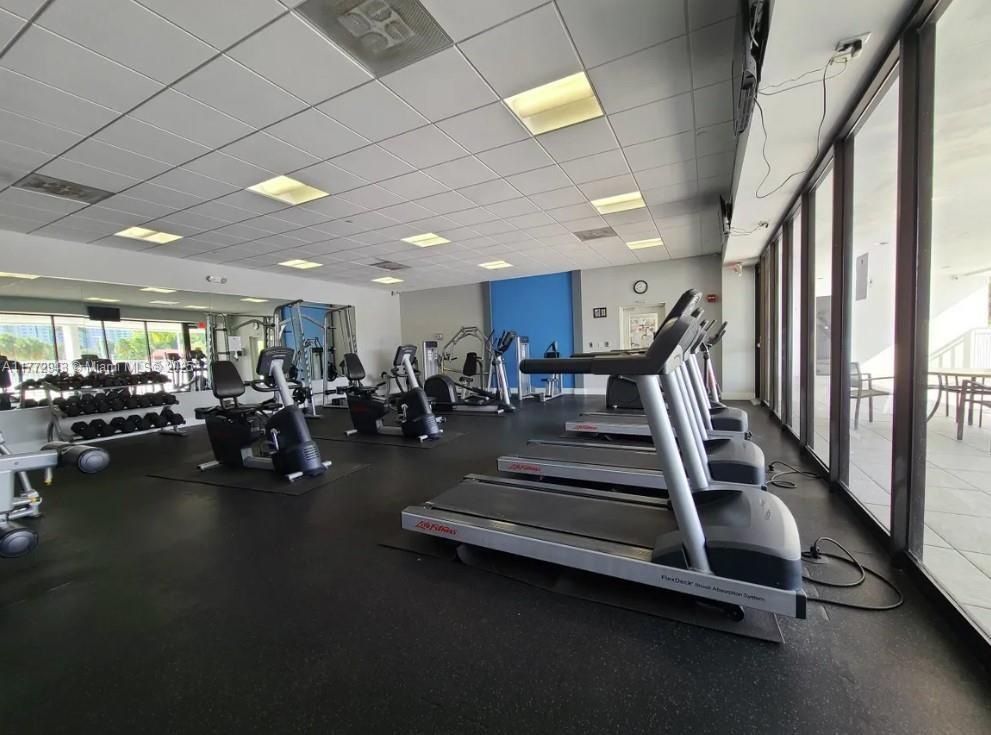 3625 N Country Club Dr #1901, Aventura, Florida image 35