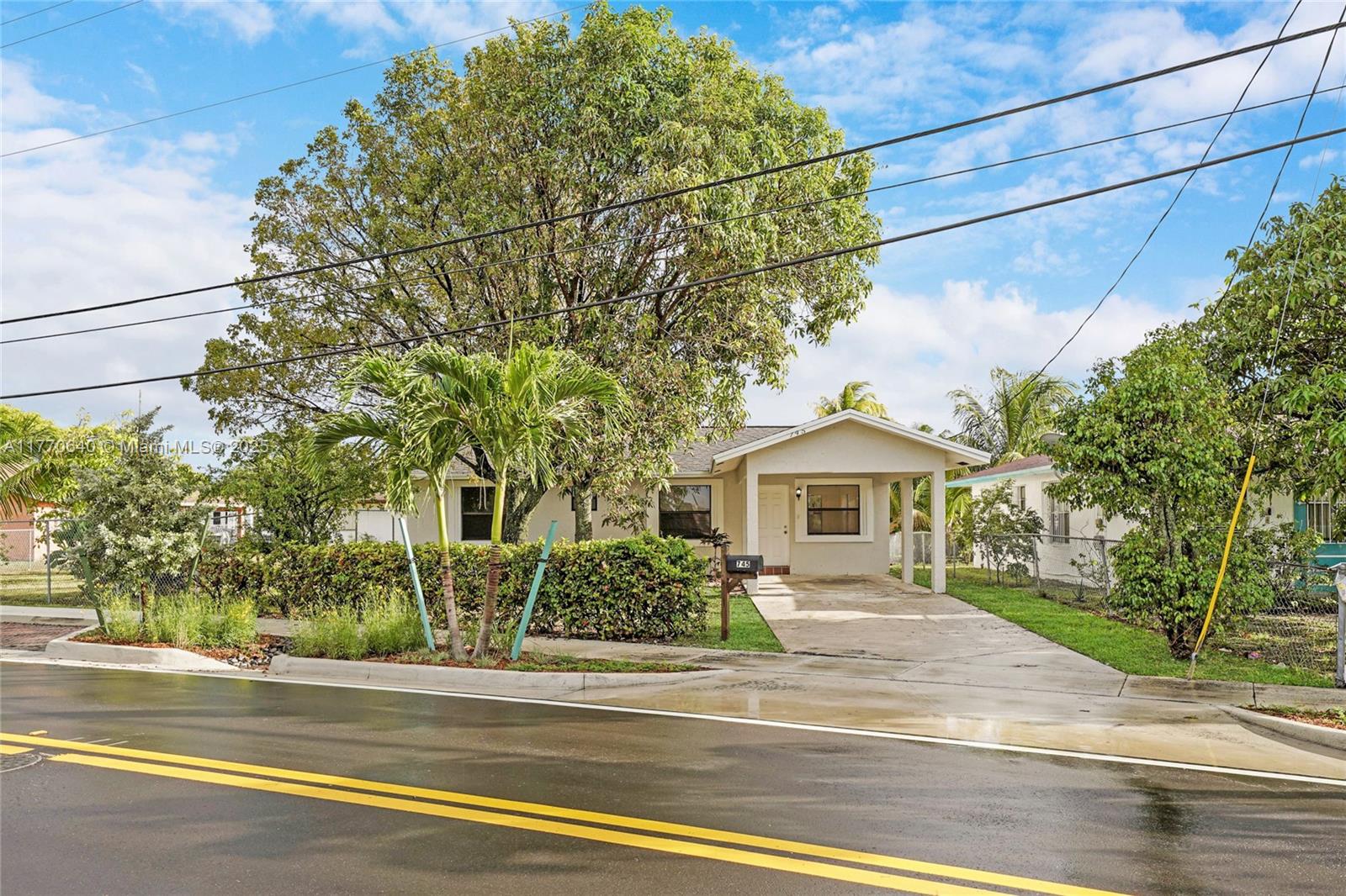 745 Foster Rd, Hallandale Beach, Florida image 3