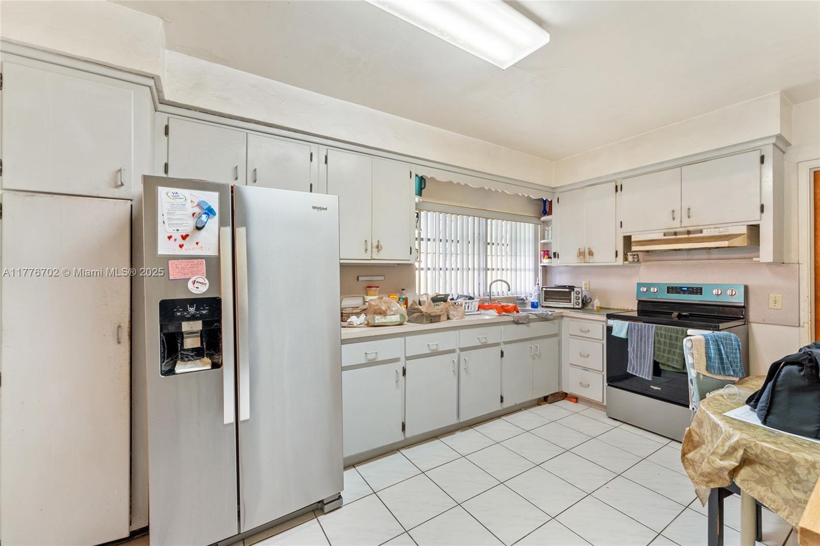 Listing Photo 8