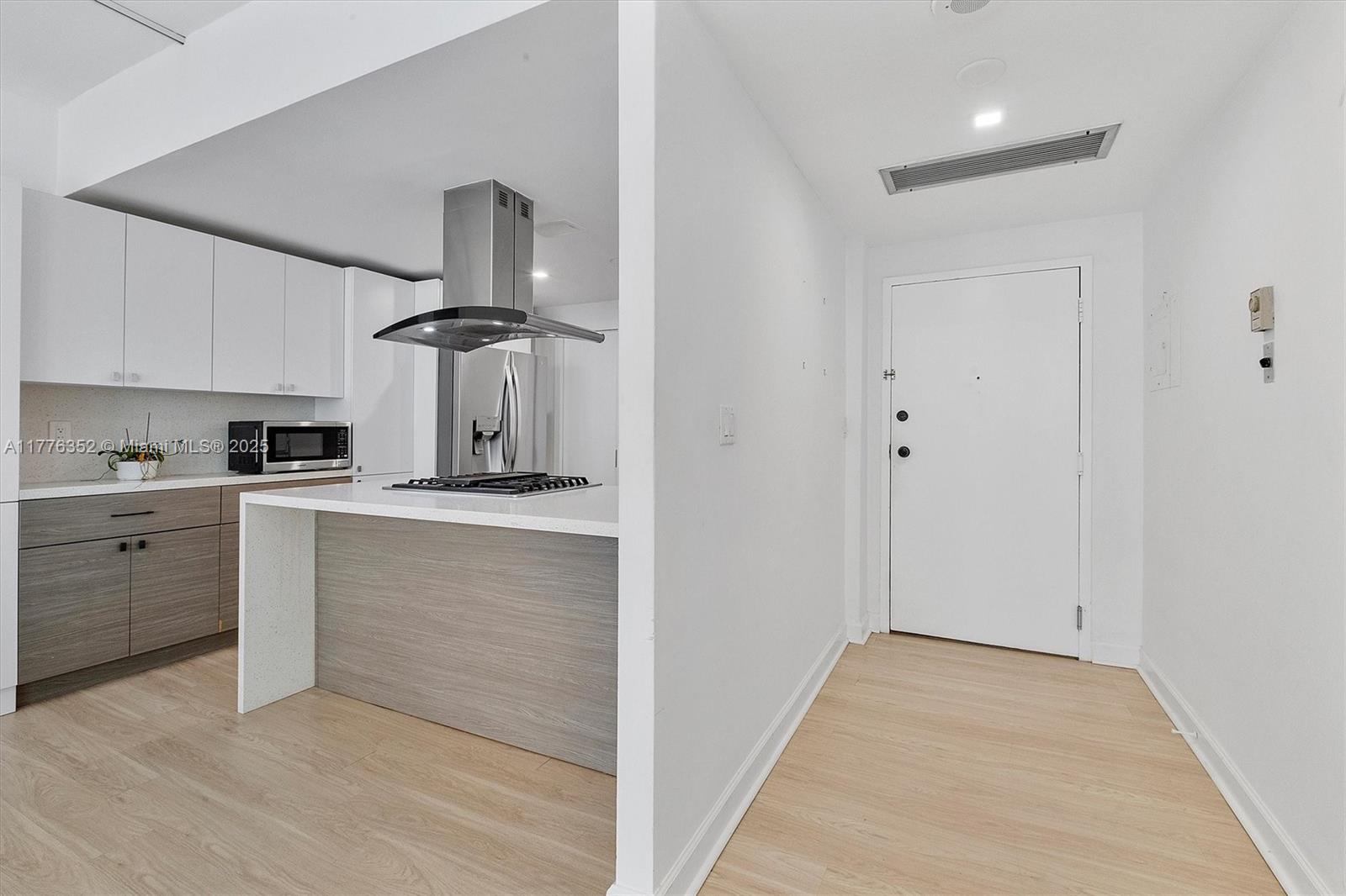 David William Hotel MLS A11776352 - Y6cSKr5MV4ae9FqA5ITYLmDv04KKDve1Kw0Fo9doBZ4