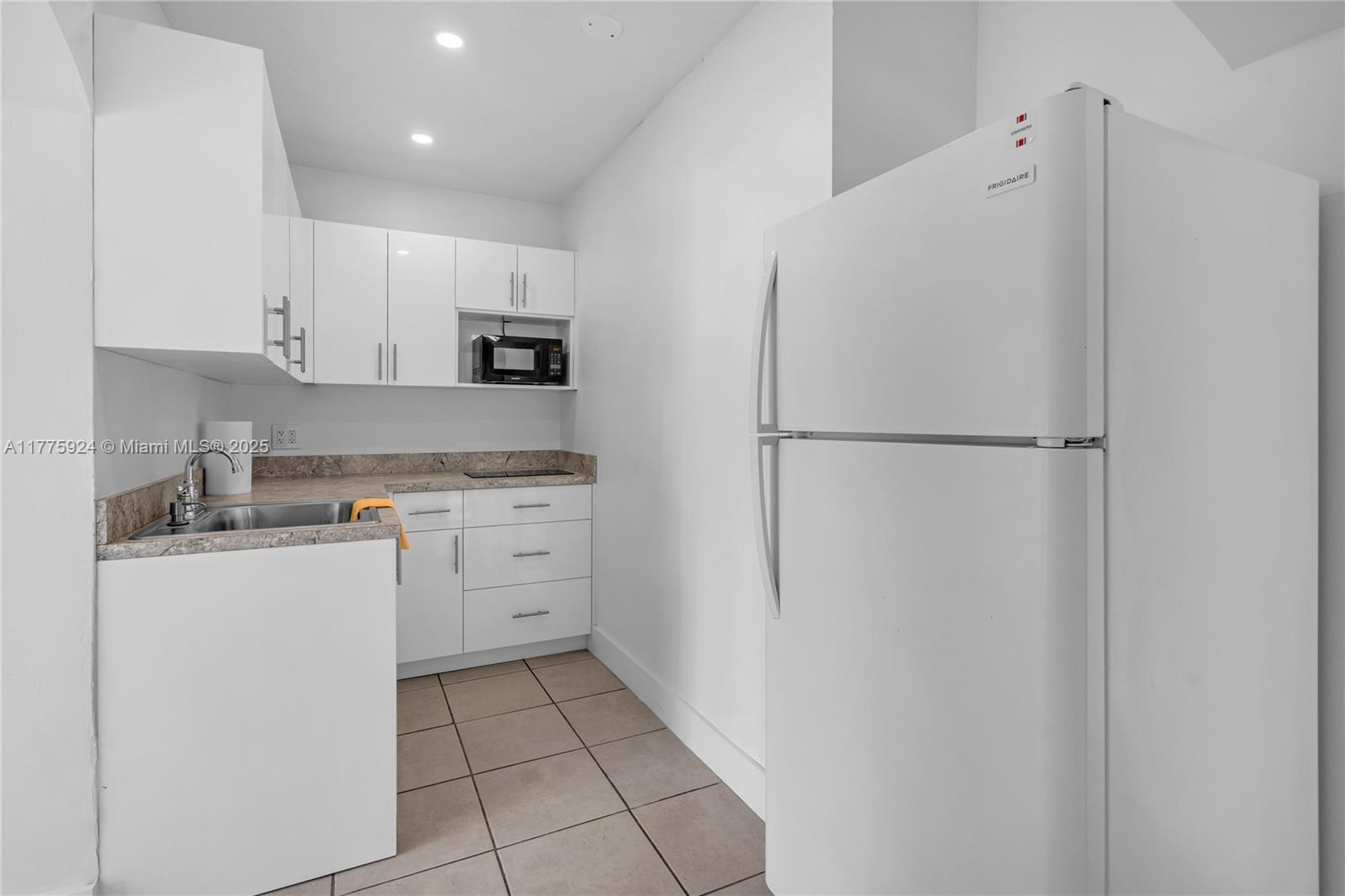 4111 SW 33rd St, West Park, Florida image 18