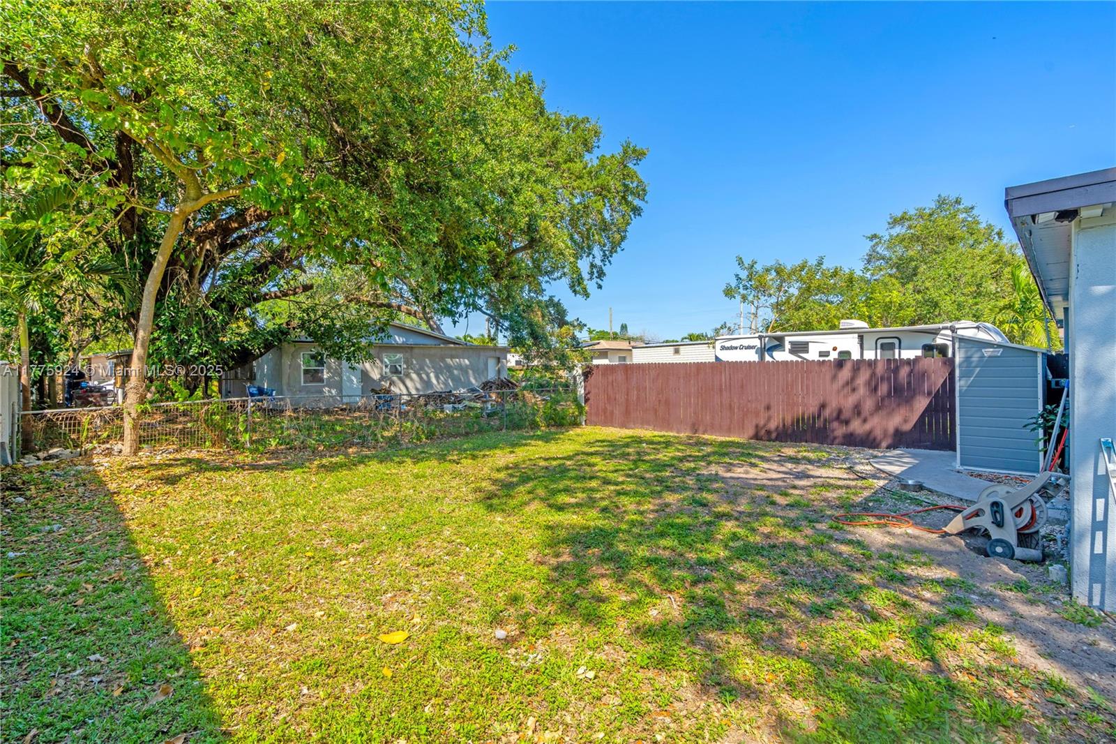 4111 SW 33rd St, West Park, Florida image 24