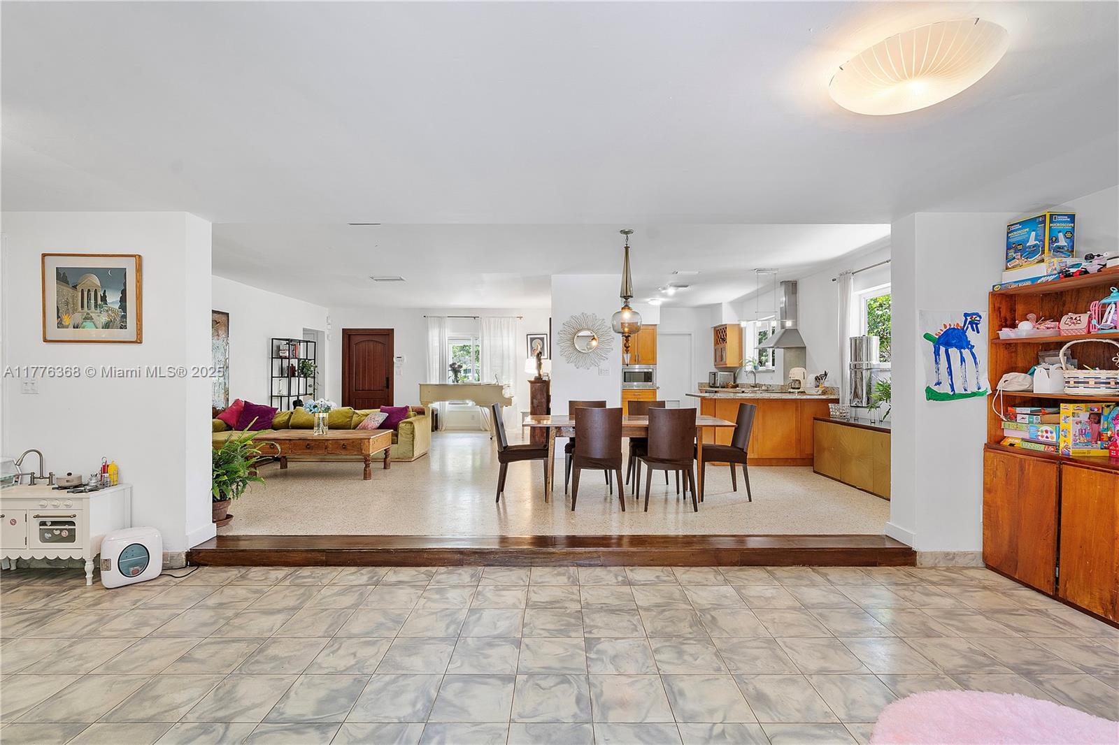 10619 NE 10th Pl, Miami Shores, Florida image 22