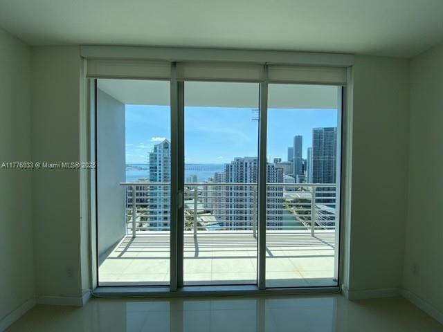 325 S Biscayne Blvd #4215, Miami FL 33131