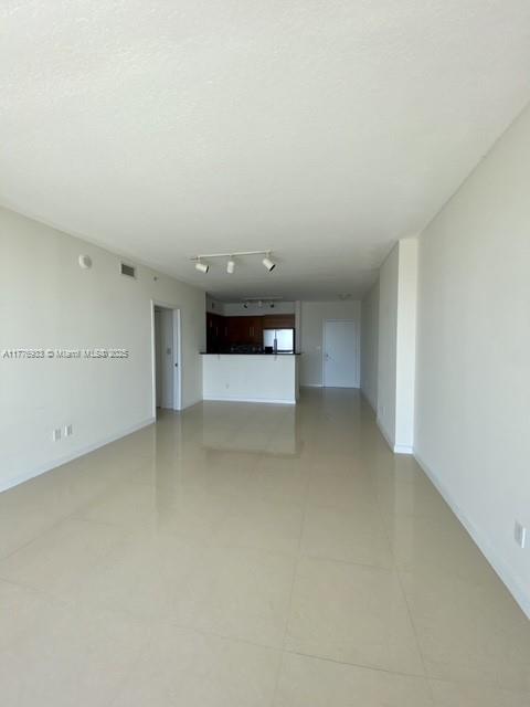 325 S Biscayne Blvd #4215, Miami FL 33131