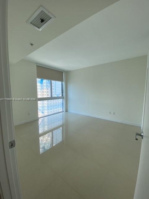 325 S Biscayne Blvd #4215, Miami FL 33131